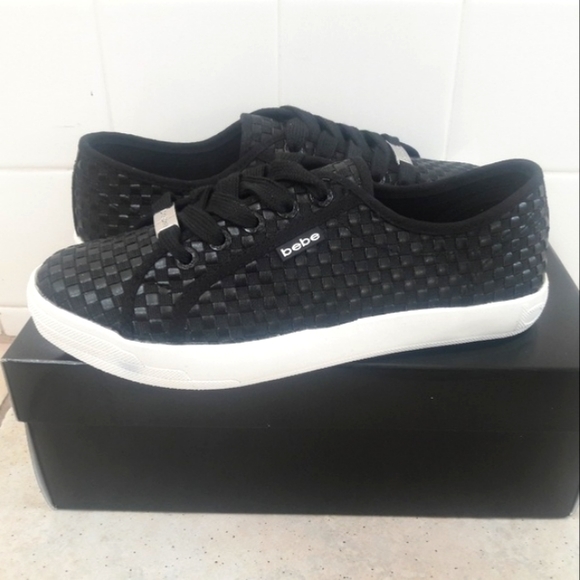 bebe - Picture 2 of 4